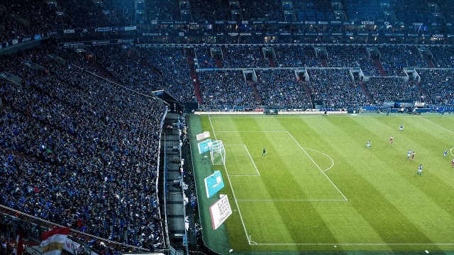 巨星对决：詹姆斯与杜兰特的巅峰对话，詹姆斯跟杜兰特第一次对决的数据