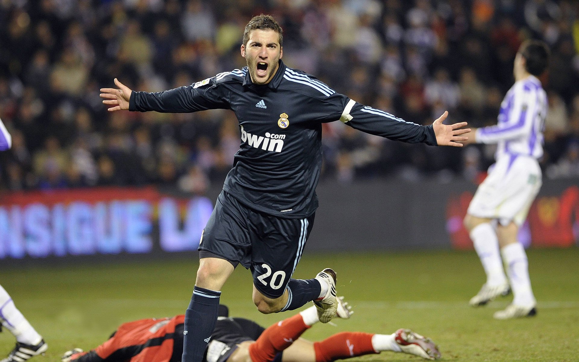 史上最“爆炸”单场得分纪录，谁是你的“英雄”？，得分爆炸力最强的十位球员